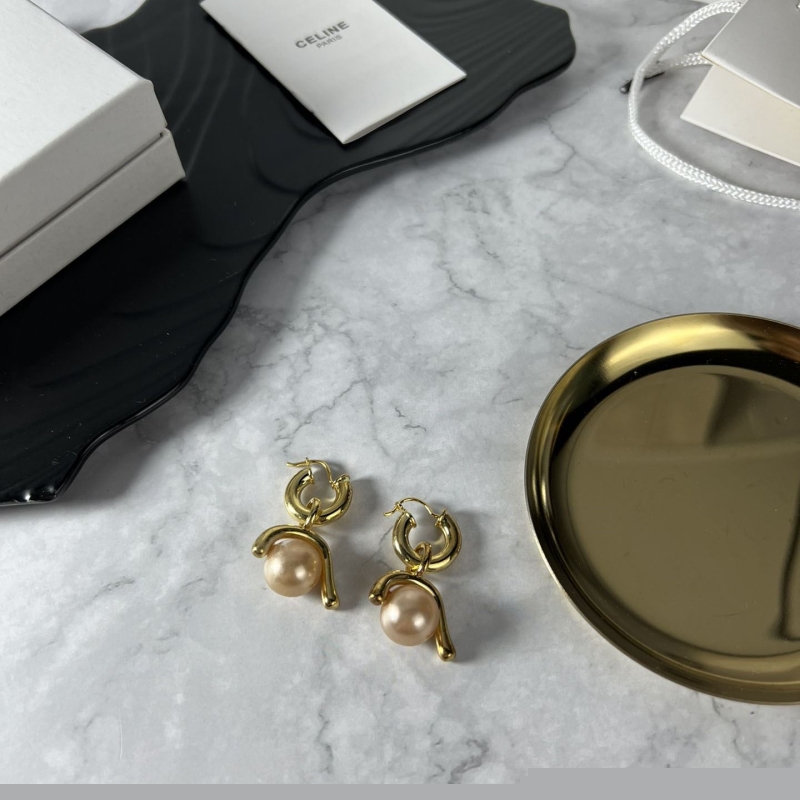 Ce**e earrings